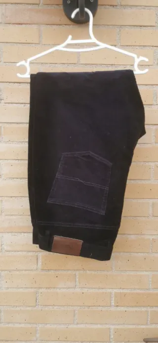 Pantalón de pana negro hombre