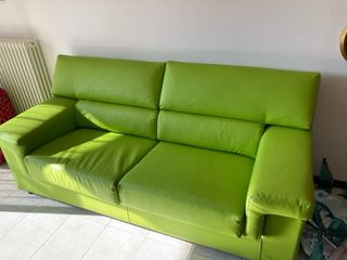 Divano artigianale in ecopelle verde