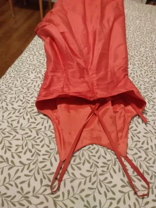 Vestido fucsia largo fiesta, de María José Navarro