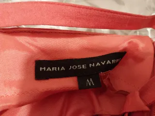 Vestido fucsia largo fiesta, de María José Navarro