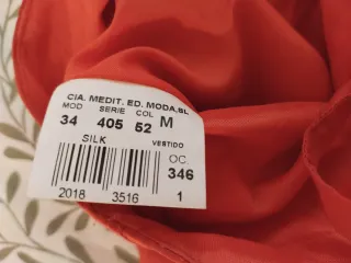 Vestido fucsia largo fiesta, de María José Navarro