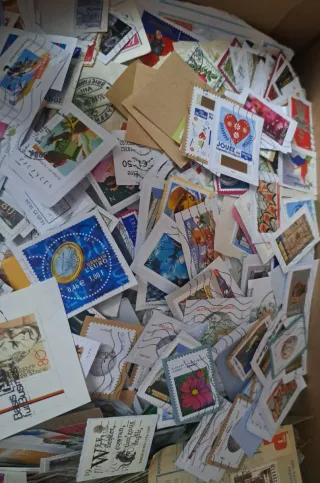 4kg Francobolli Kilowaire Europei Mondiali