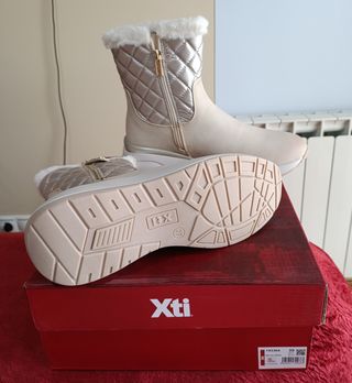 Botines forrados beige talla 39