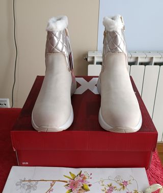 Botines forrados beige talla 39