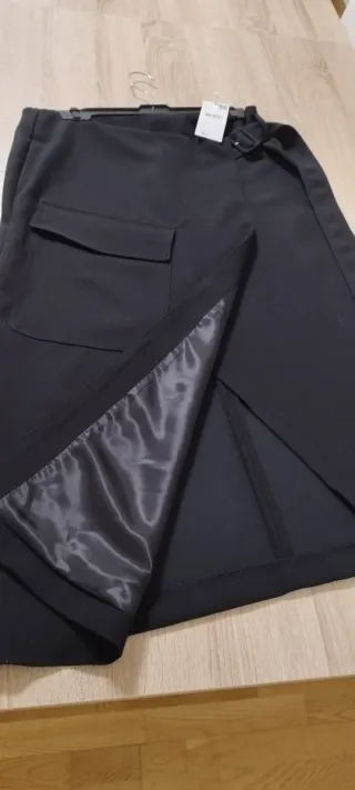 Falda midi negra Mango Talla 38