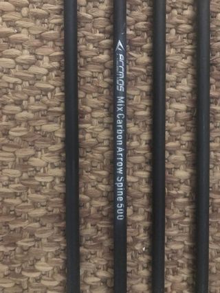 Set di 8 frecce Spine 500 per arco