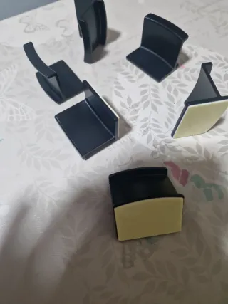 ENGANCHES PARA COLGAR GORRAS NUEVOS