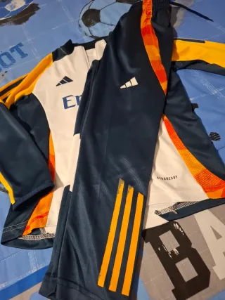 Chándal Real Madrid Niño Talla 10