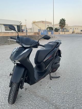 Honda SH 125 Negra Mate 2024