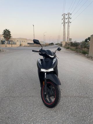 Honda SH 125 Negra Mate 2024