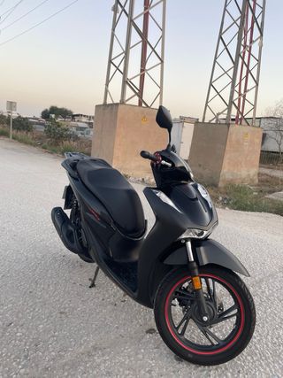 Honda SH 125 Negra Mate 2024