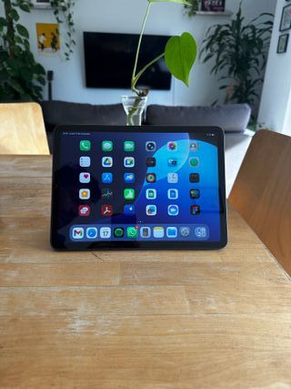 iPad Air 5ª Gen WiFi 64GB Gris