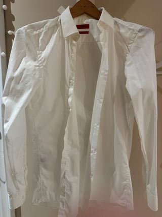 Camisa Hugo Boss Blanca. talla 38-15.