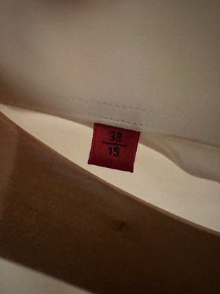 Camisa Hugo Boss Blanca. talla 38-15.