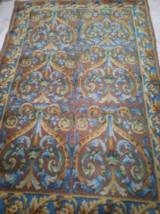 Alfombra antigua original de Cuenca lana diseño fl
