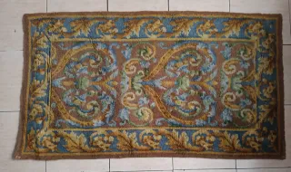 Alfombra antigua original de Cuenca lana diseño fl