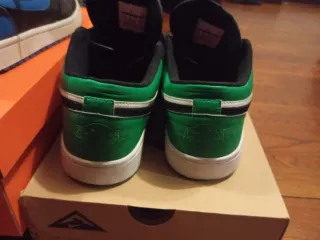 Zapatillas Jordan Verdes y Blancas Talla 42