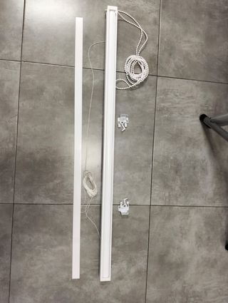 Estores enrollables blancos sin estrenar