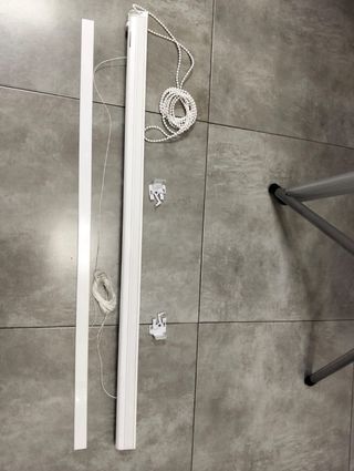 Estores enrollables blancos sin estrenar