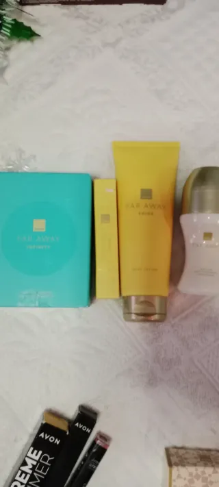 Pack 4 productos Far Away Avon