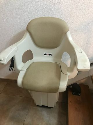 Silla salvaescaleras eléctrica