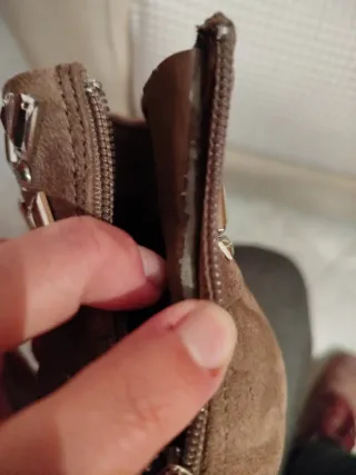 Botín tacón con pedrería