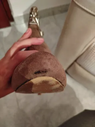 Botín tacón con pedrería