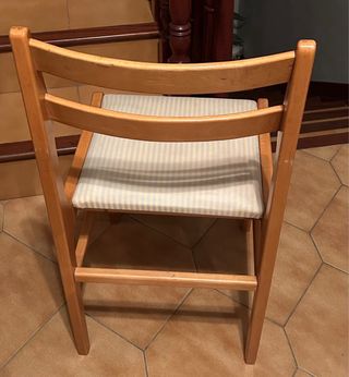 4 Sillas de Madera Tapizadas