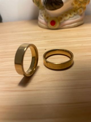 2 Anillos Dorados (2.4cm y 2cm) diámetros internos
