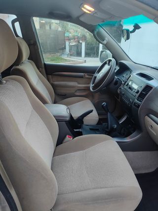 Toyota Land Cruiser 2005