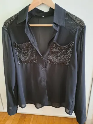 Camisa negra con lentejuelas
