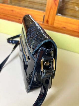 Bolso Desigual Azul Noche Charol Bordado