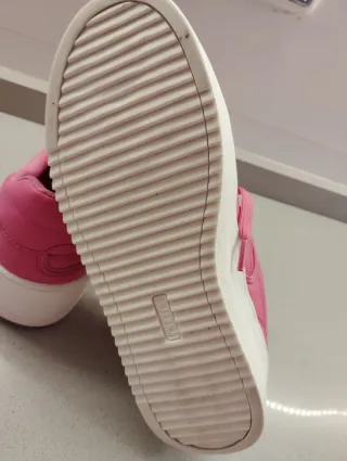 Zapatillas Lefties rosas talla 36