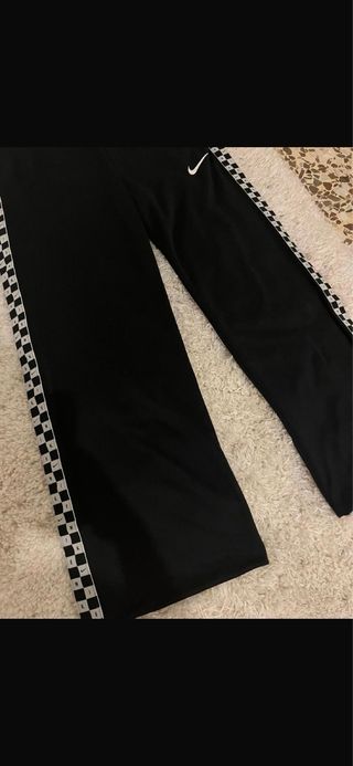 Pantalón Nike Vintage Negro con Raya