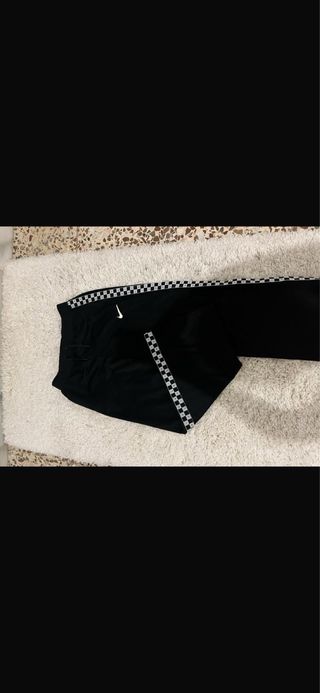 Pantalón Nike Vintage Negro con Raya