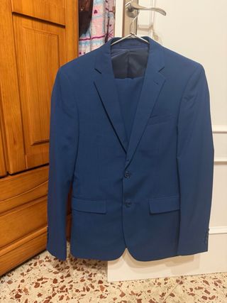 Traje de boda azul