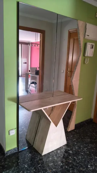 Recibidor espejo y mesa madera