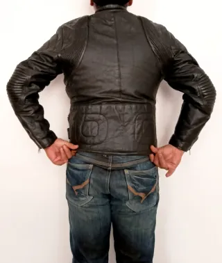 Motera cuero auténtico S Medidas indicadas