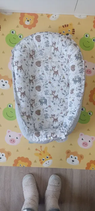 Nido reductor cuna bebé estampado animales