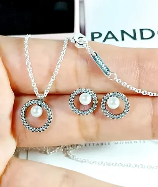 Conjunto  Collar y Pendientes