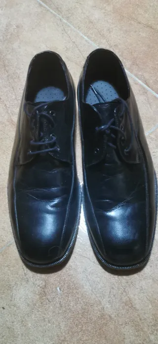 Zapatos de vestir negro de caballero