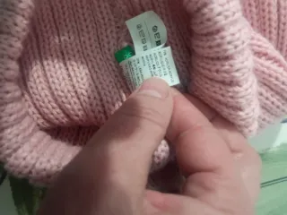 Gorro de lana canalé con borlas