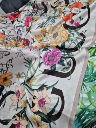 Foulard Carré floreale multicolore