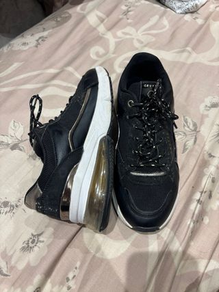 Zapatillas Cruyff Negras y Doradas