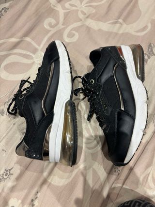 Zapatillas Cruyff Negras y Doradas