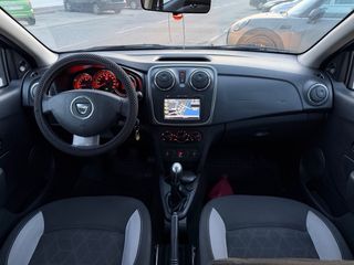 DACIA SANDERO 1.0i 90CV !! 5.500€ !!
