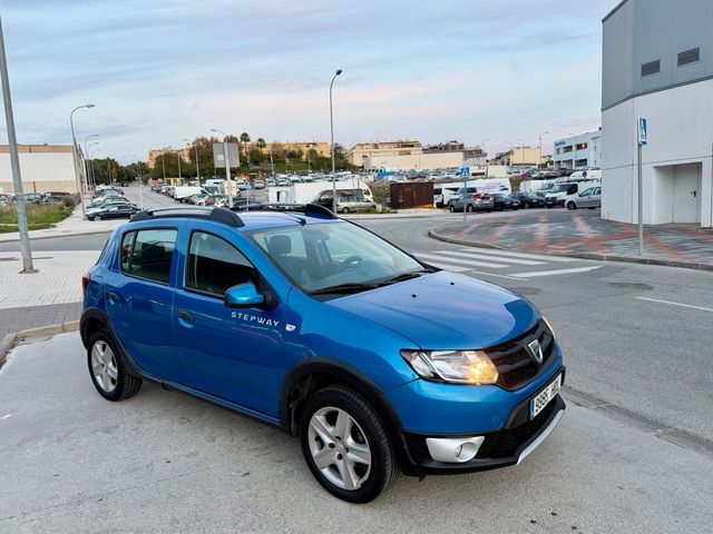 DACIA SANDERO 1.0i 90CV !! 5.500€ !!