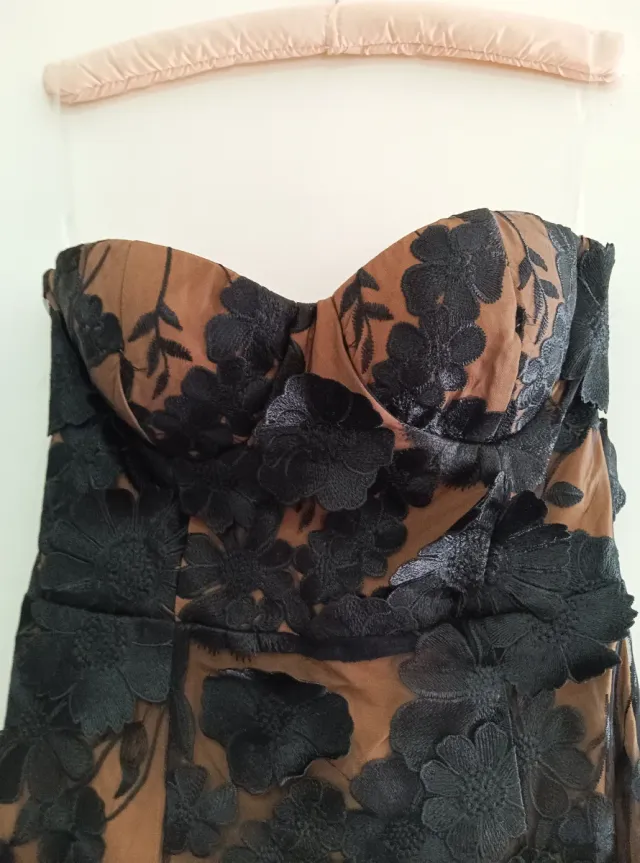 Vestido largo negro encaje floral