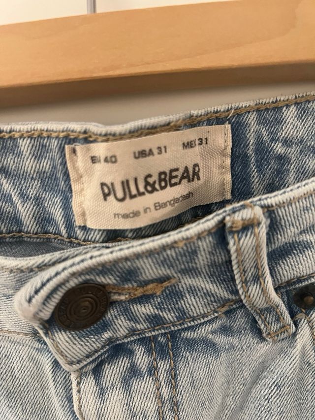Pantalón corto vaquero Pull&Bear desgastado