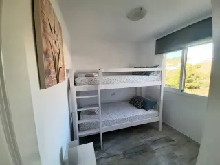 Litera blanca madera poco uso